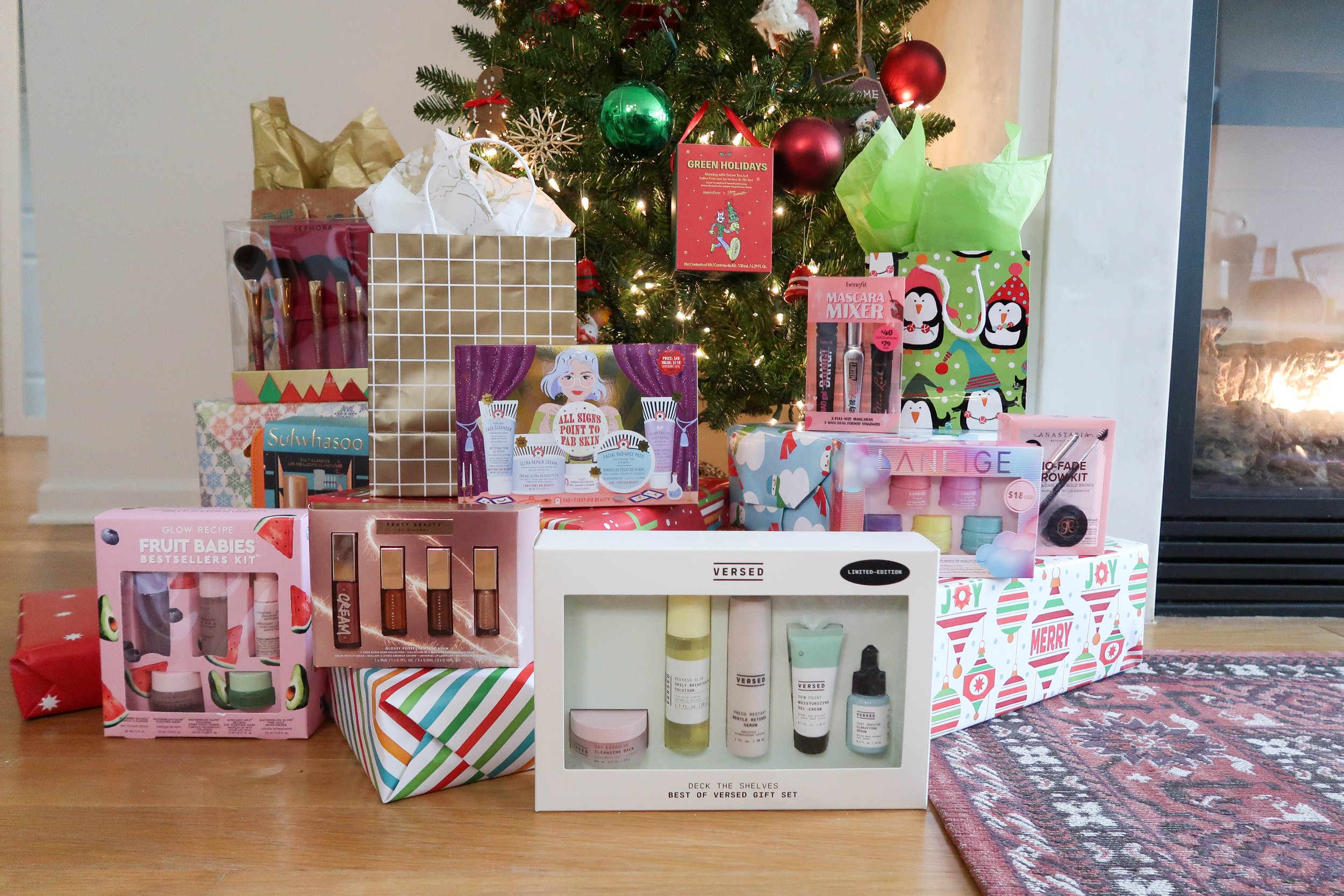 Shop Holiday Gift Sets: Unlocking Joyful Surprises