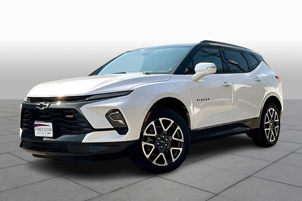 The Complete Guide to the Chevy Blazer RS in White: Features, Specs, and Why It Stands Out